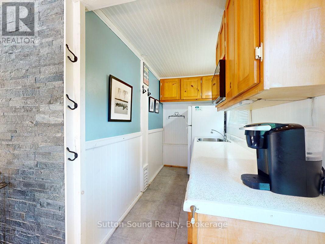 












199 MALLORY BEACH ROAD

,
South Bruce Peninsula,




Ontario
N0H2T0

