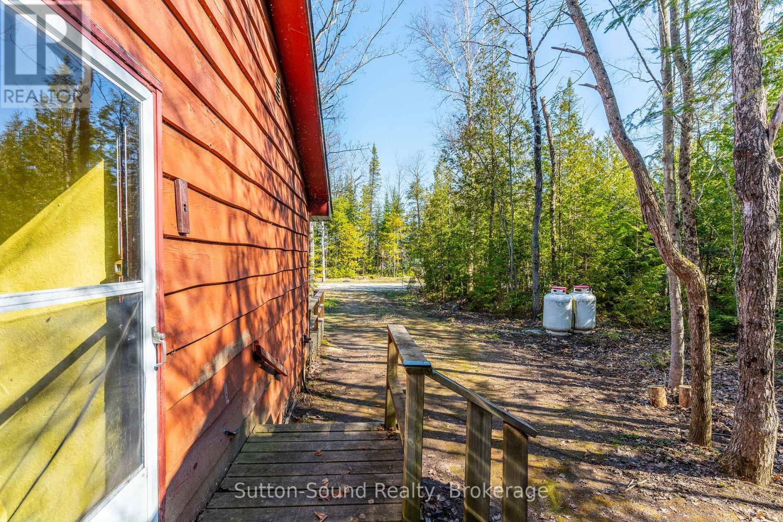 












44 ROTH DRIVE

,
South Bruce Peninsula,




Ontario
N0H2T0


