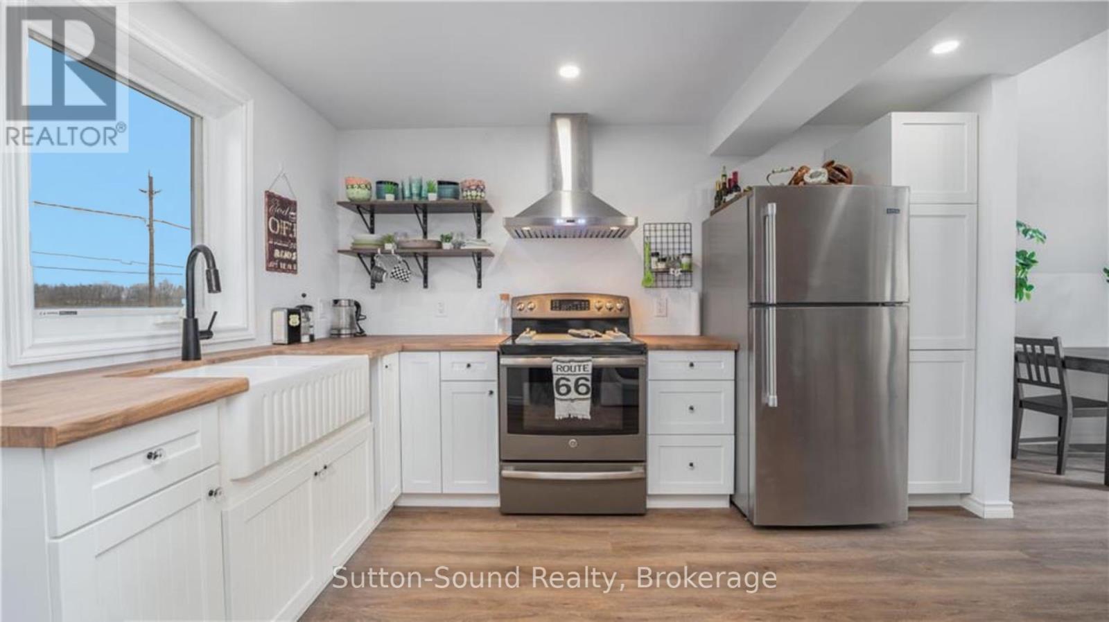 












18 QUEEN STREET W

,
Norfolk (St. Williams),




Ontario
N0E1P0

