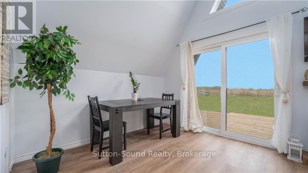 












18 QUEEN STREET W

,
Norfolk (St. Williams),




Ontario
N0E1P0

