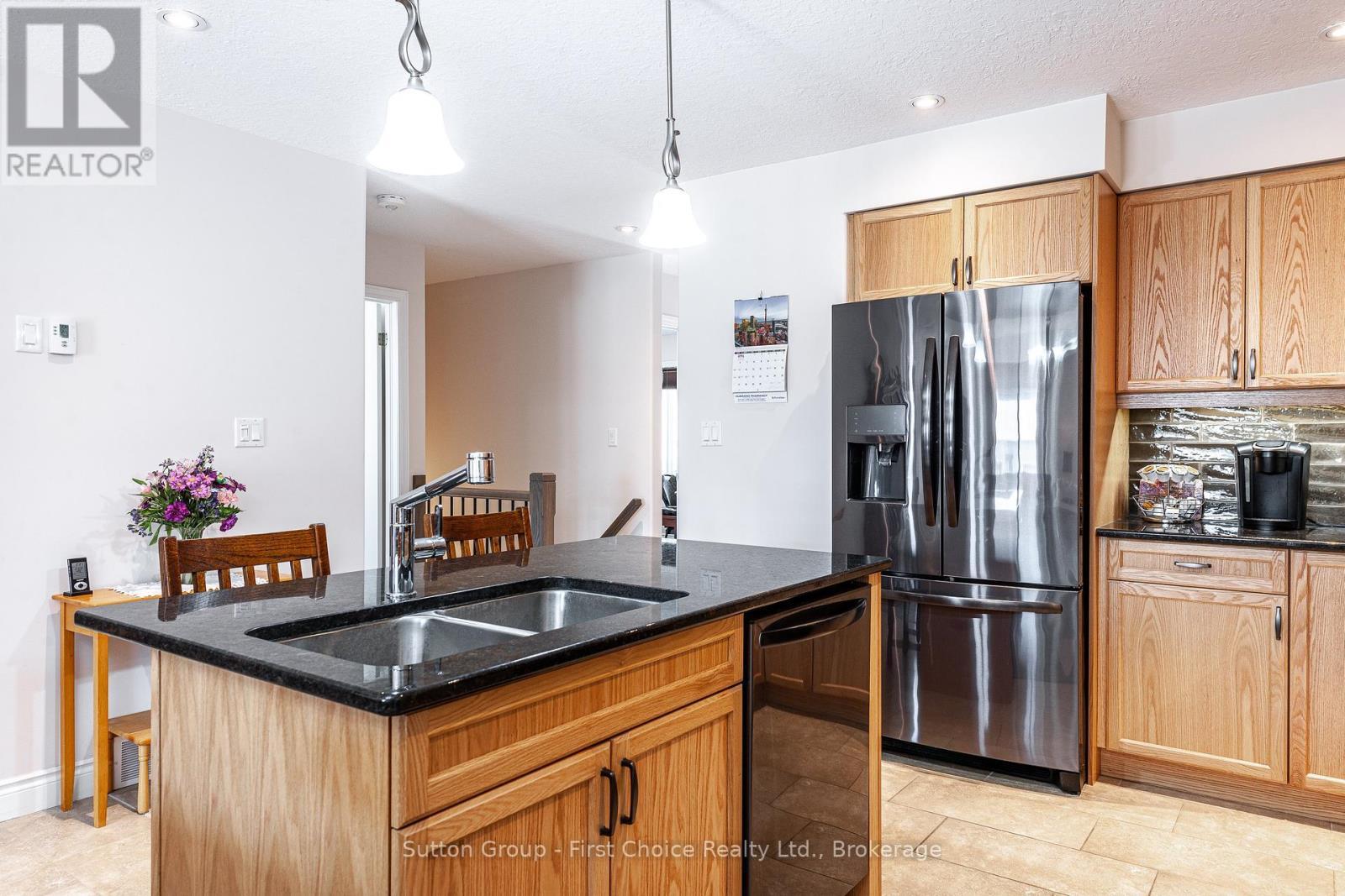 












5 - 74 EDISON STREET

,
St. Marys,




Ontario
N4X1C9

