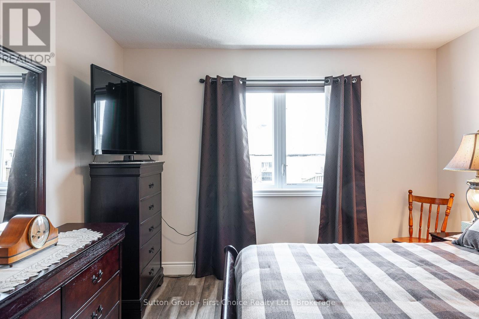 












5 - 74 EDISON STREET

,
St. Marys,




Ontario
N4X1C9

