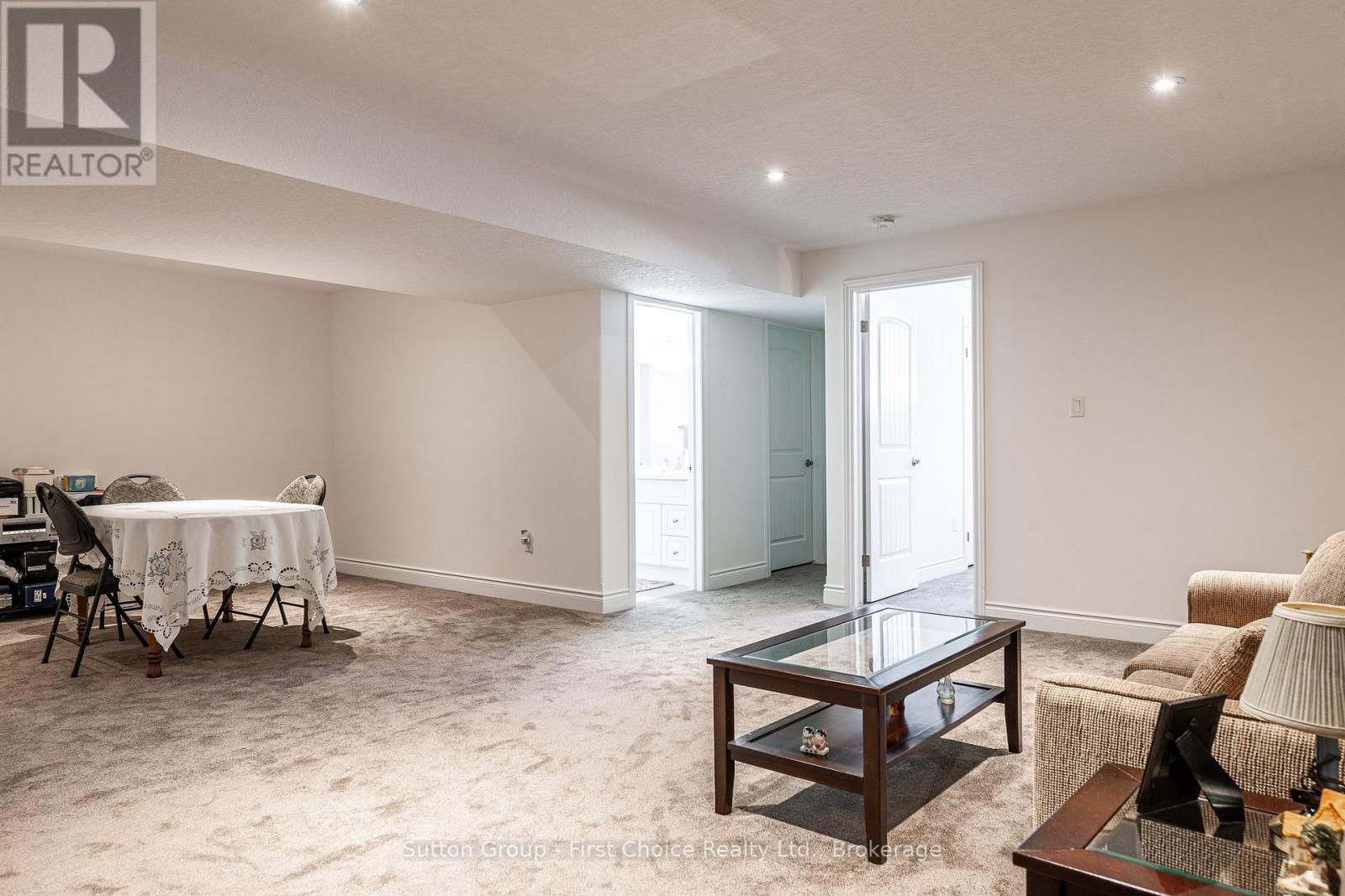 












5 - 74 EDISON STREET

,
St. Marys,




Ontario
N4X1C9

