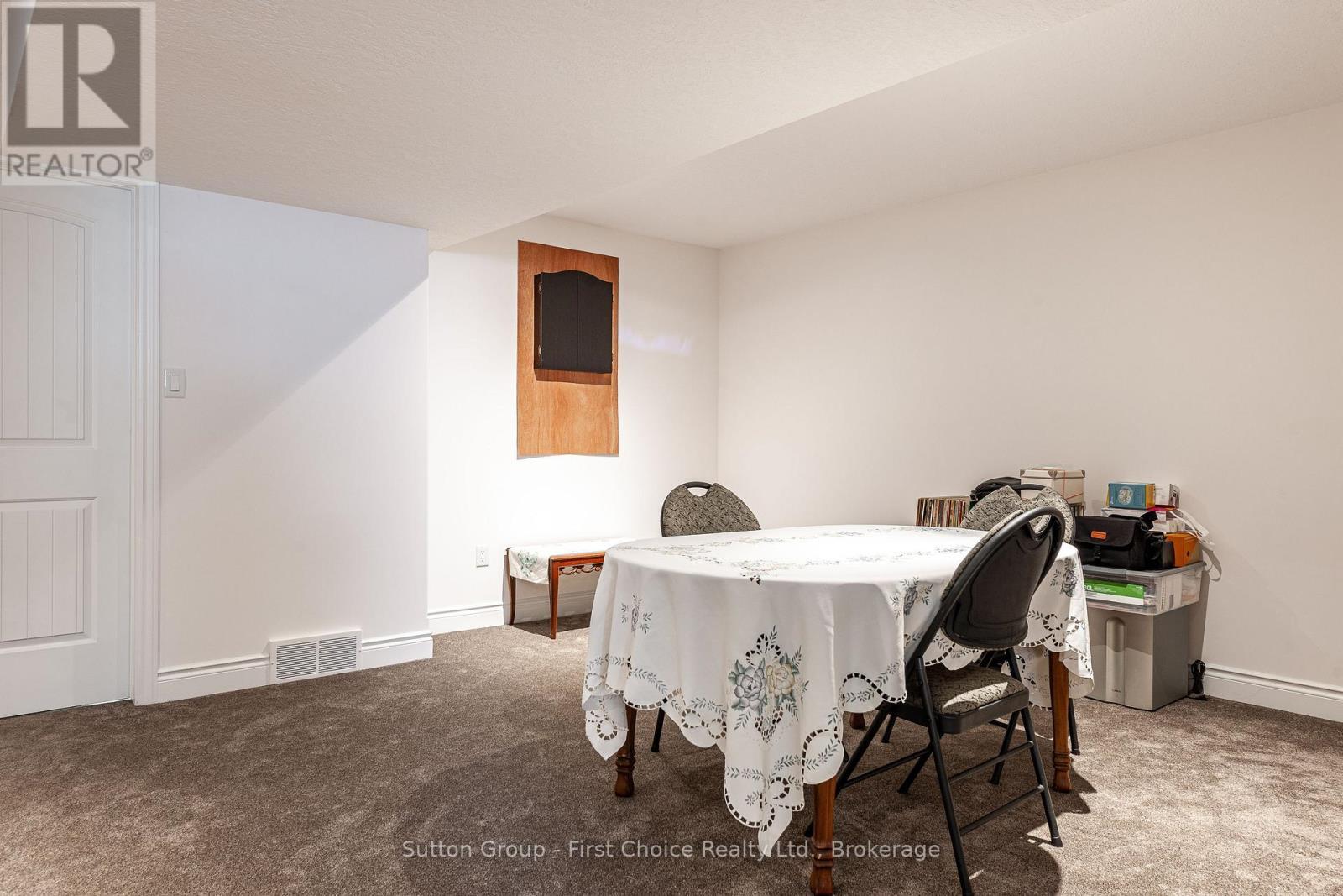 












5 - 74 EDISON STREET

,
St. Marys,




Ontario
N4X1C9

