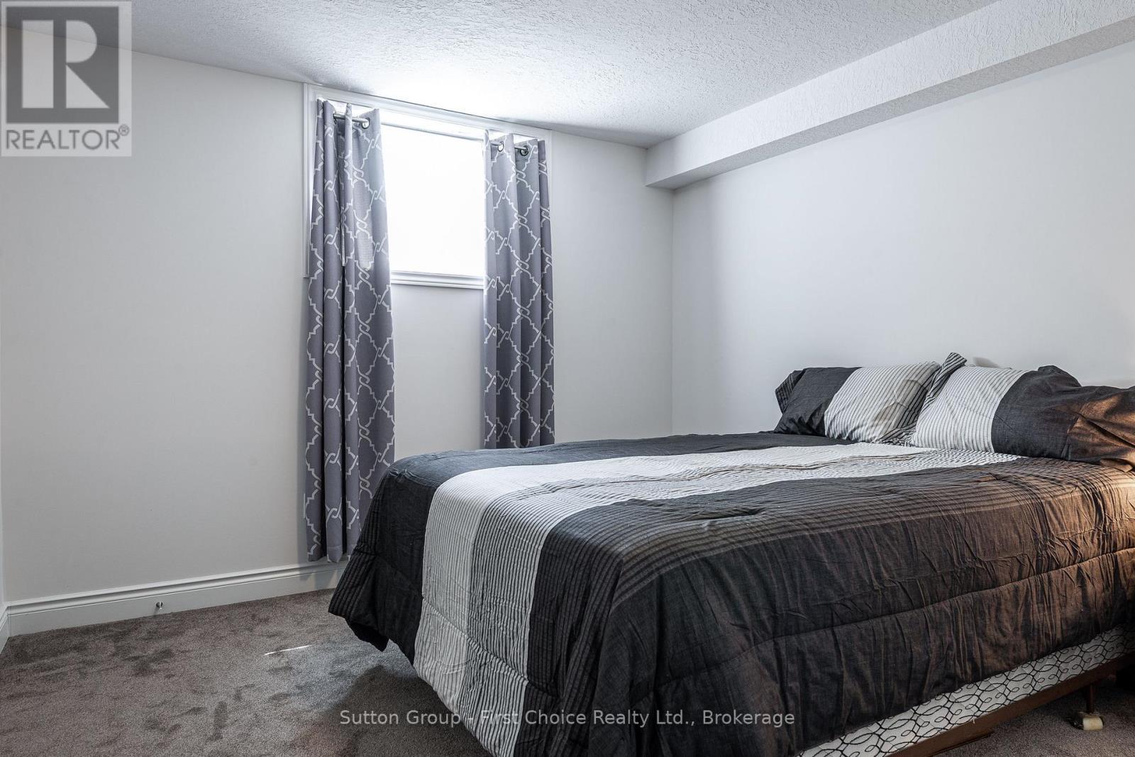 












5 - 74 EDISON STREET

,
St. Marys,




Ontario
N4X1C9

