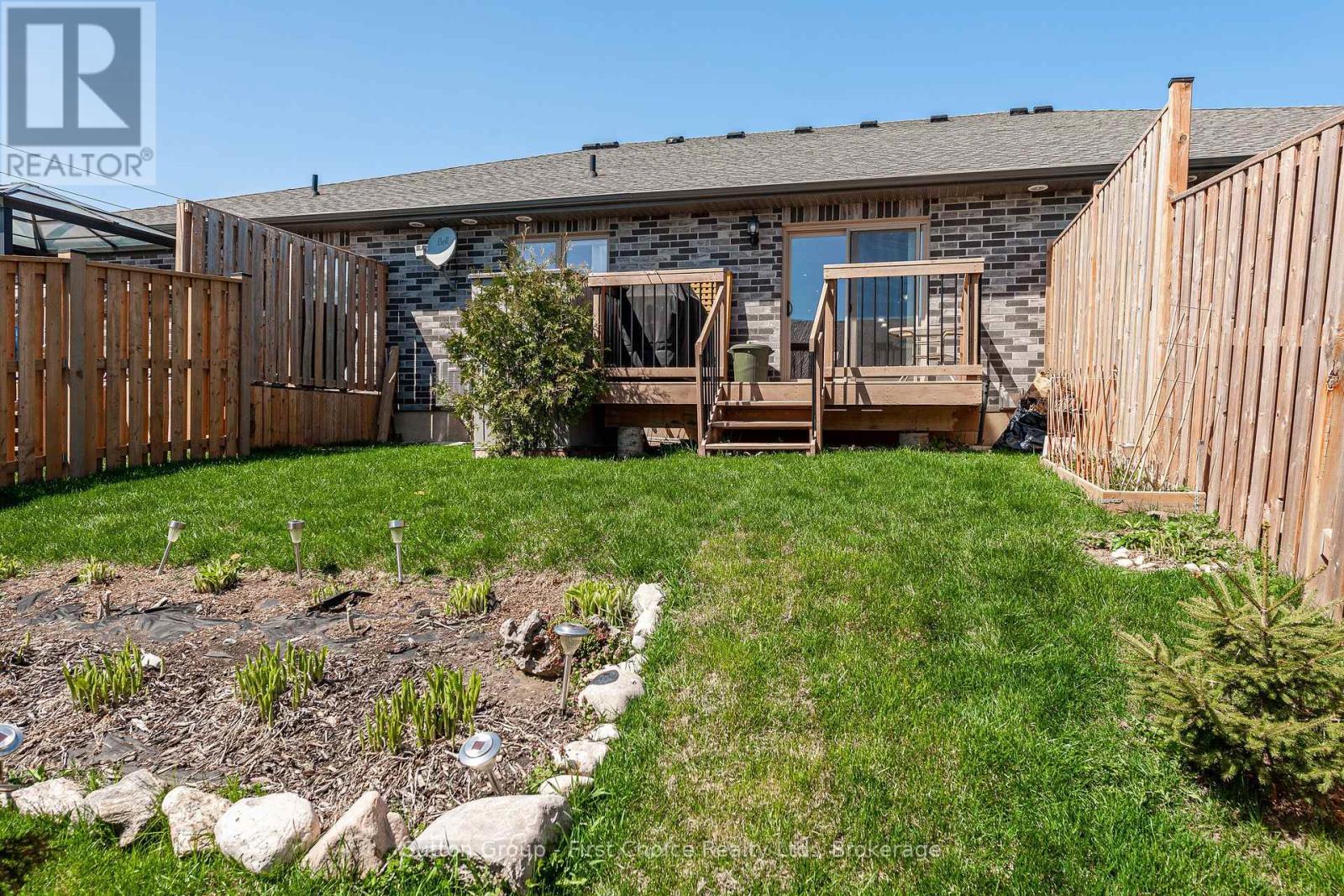 












5 - 74 EDISON STREET

,
St. Marys,




Ontario
N4X1C9


