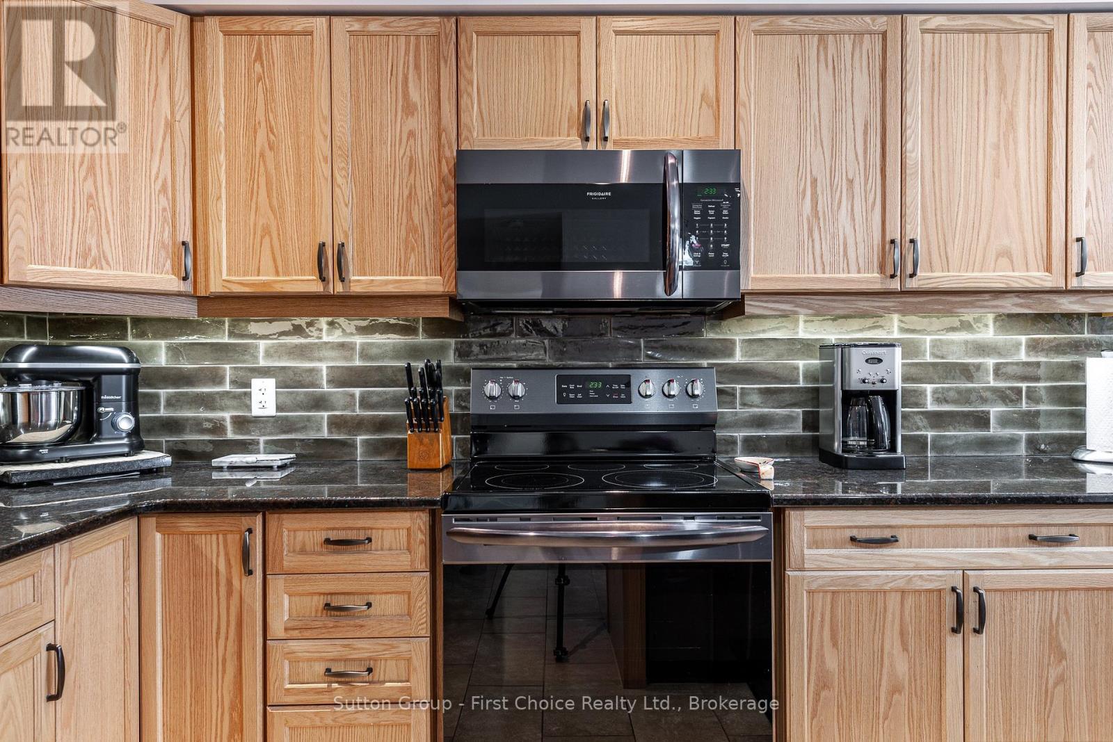 












5 - 74 EDISON STREET

,
St. Marys,




Ontario
N4X1C9

