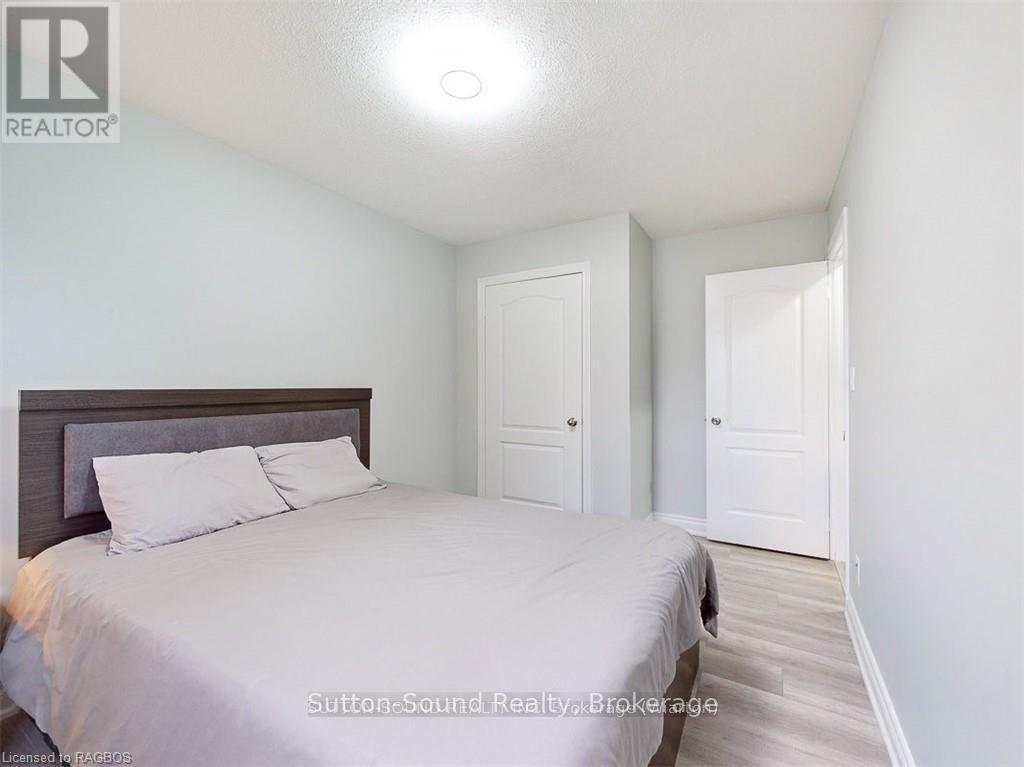 












379 ISAAC STREET

,
South Bruce Peninsula,




Ontario
N0H2T0

