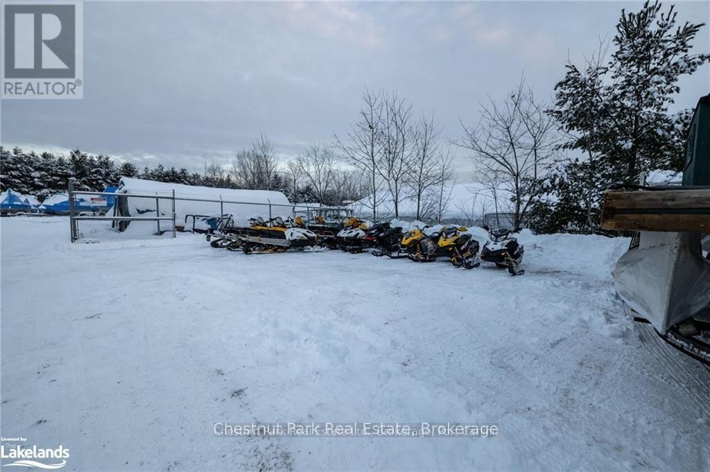 












8 GRAY ROAD

,
Bracebridge (Macaulay),




Ontario
P1L1P8


