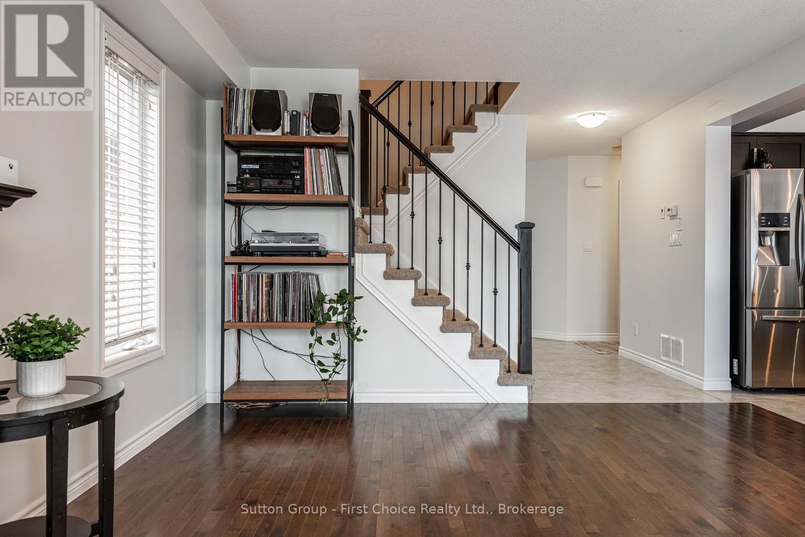 












566 FORMAN AVENUE

,
Stratford,




Ontario
N5A0C6

