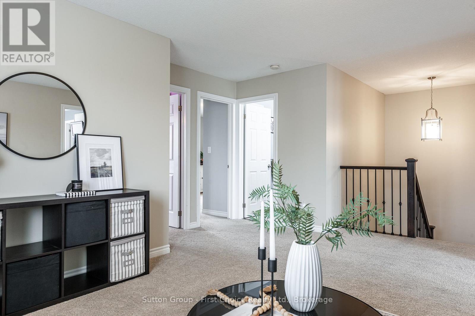 












566 FORMAN AVENUE

,
Stratford,




Ontario
N5A0C6

