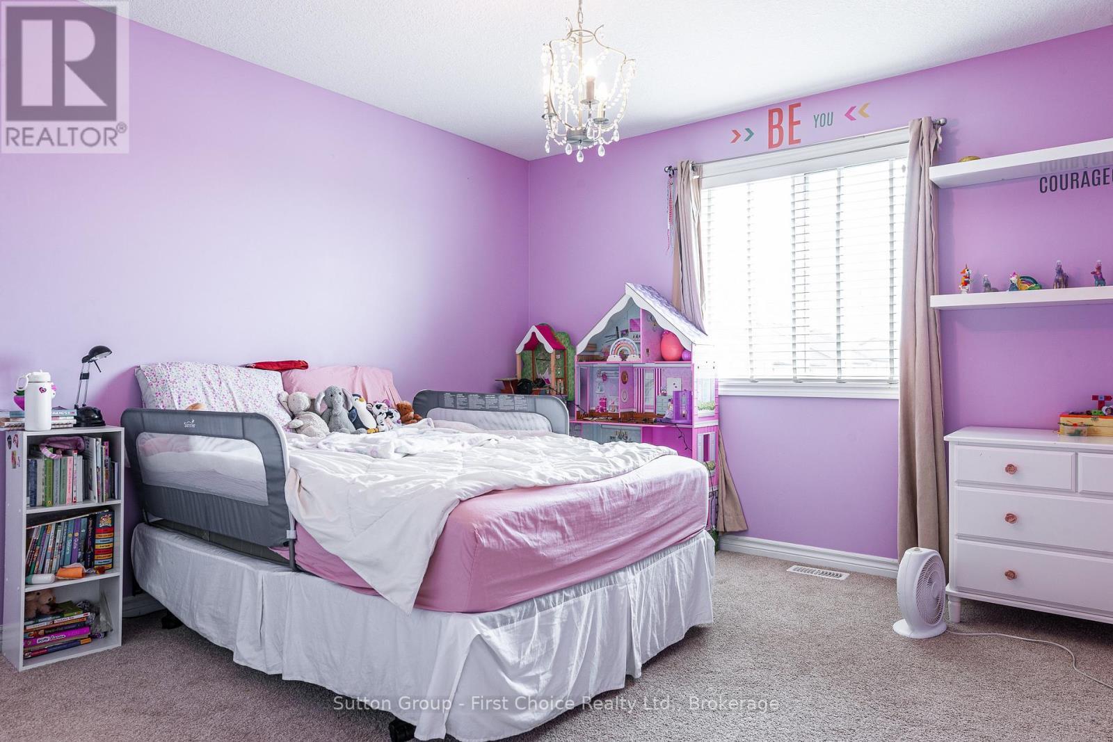 












566 FORMAN AVENUE

,
Stratford,




Ontario
N5A0C6

