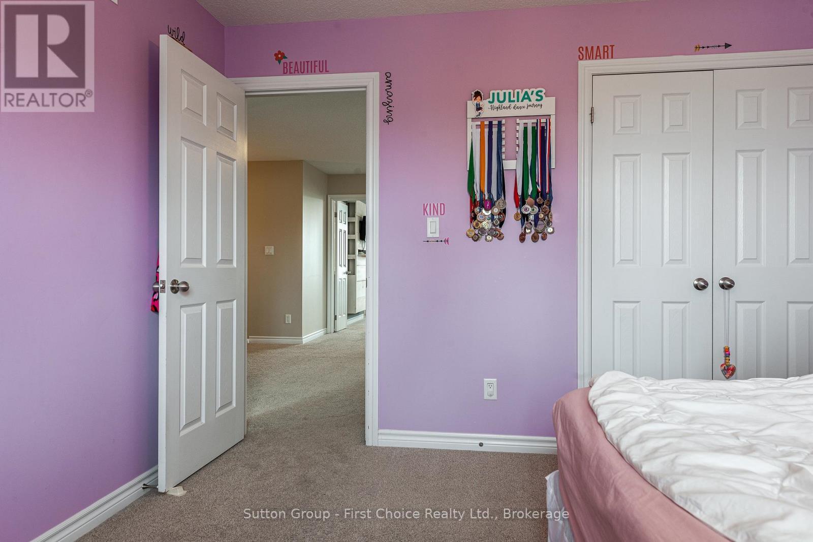 












566 FORMAN AVENUE

,
Stratford,




Ontario
N5A0C6

