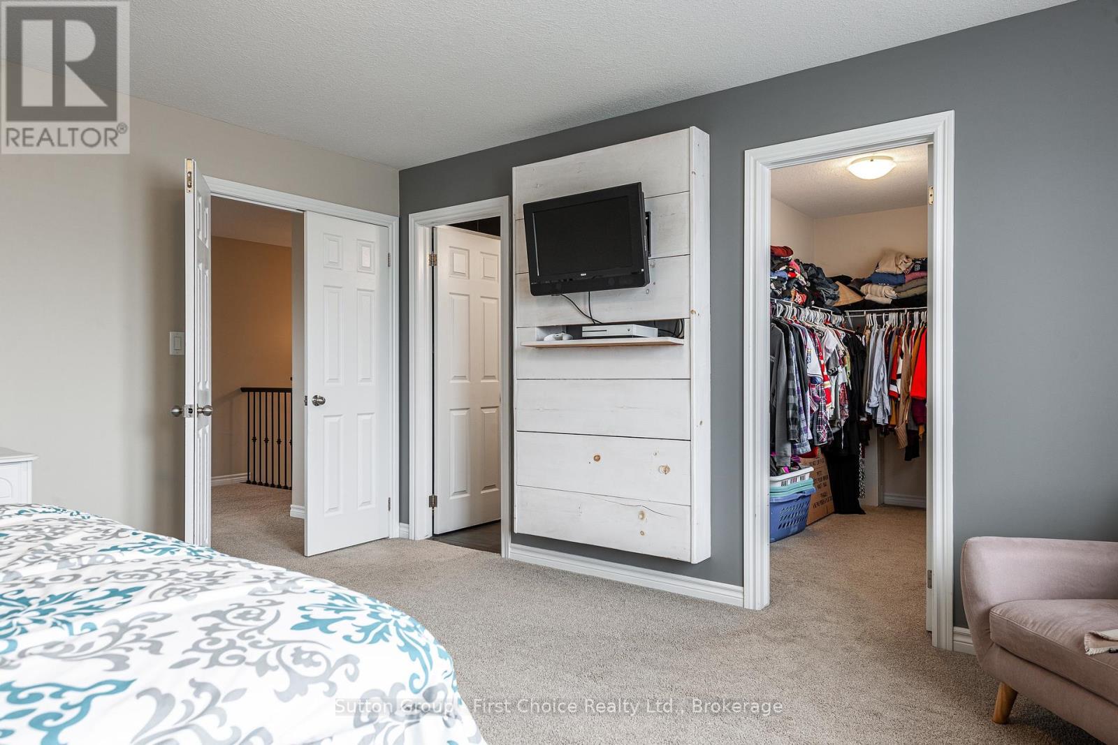 












566 FORMAN AVENUE

,
Stratford,




Ontario
N5A0C6

