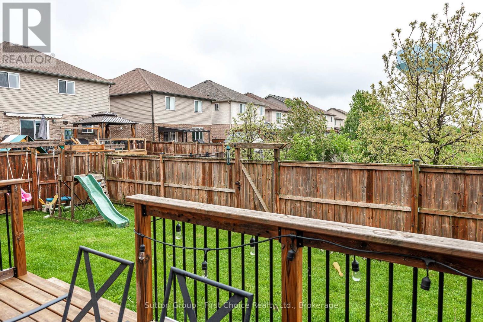 












566 FORMAN AVENUE

,
Stratford,




Ontario
N5A0C6

