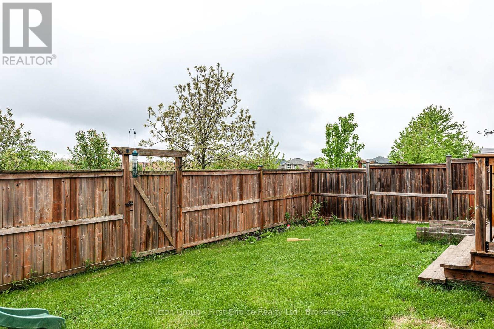 












566 FORMAN AVENUE

,
Stratford,




Ontario
N5A0C6

