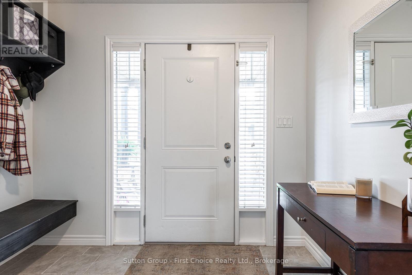 












566 FORMAN AVENUE

,
Stratford,




Ontario
N5A0C6

