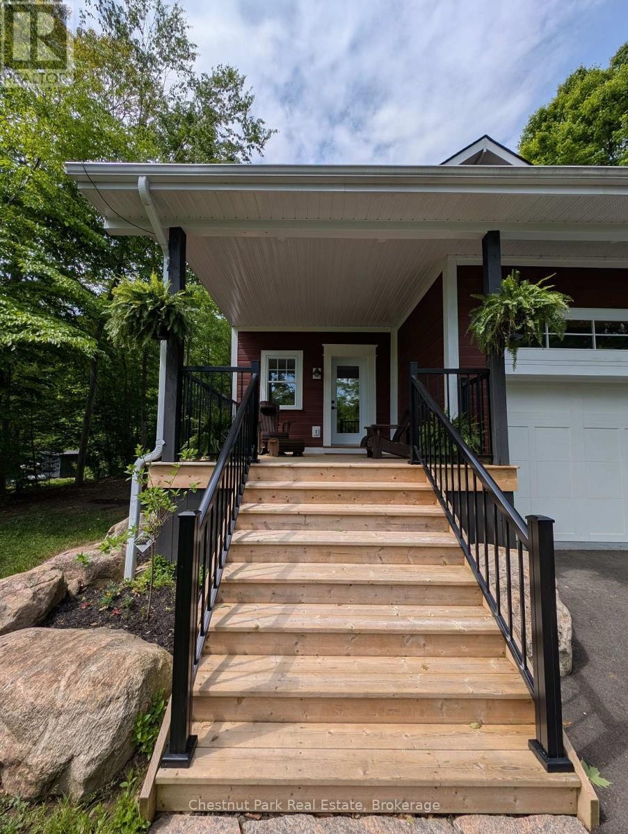 












39 TODHOLM DRIVE

,
Muskoka Lakes (Medora),




Ontario
P0B1J0

