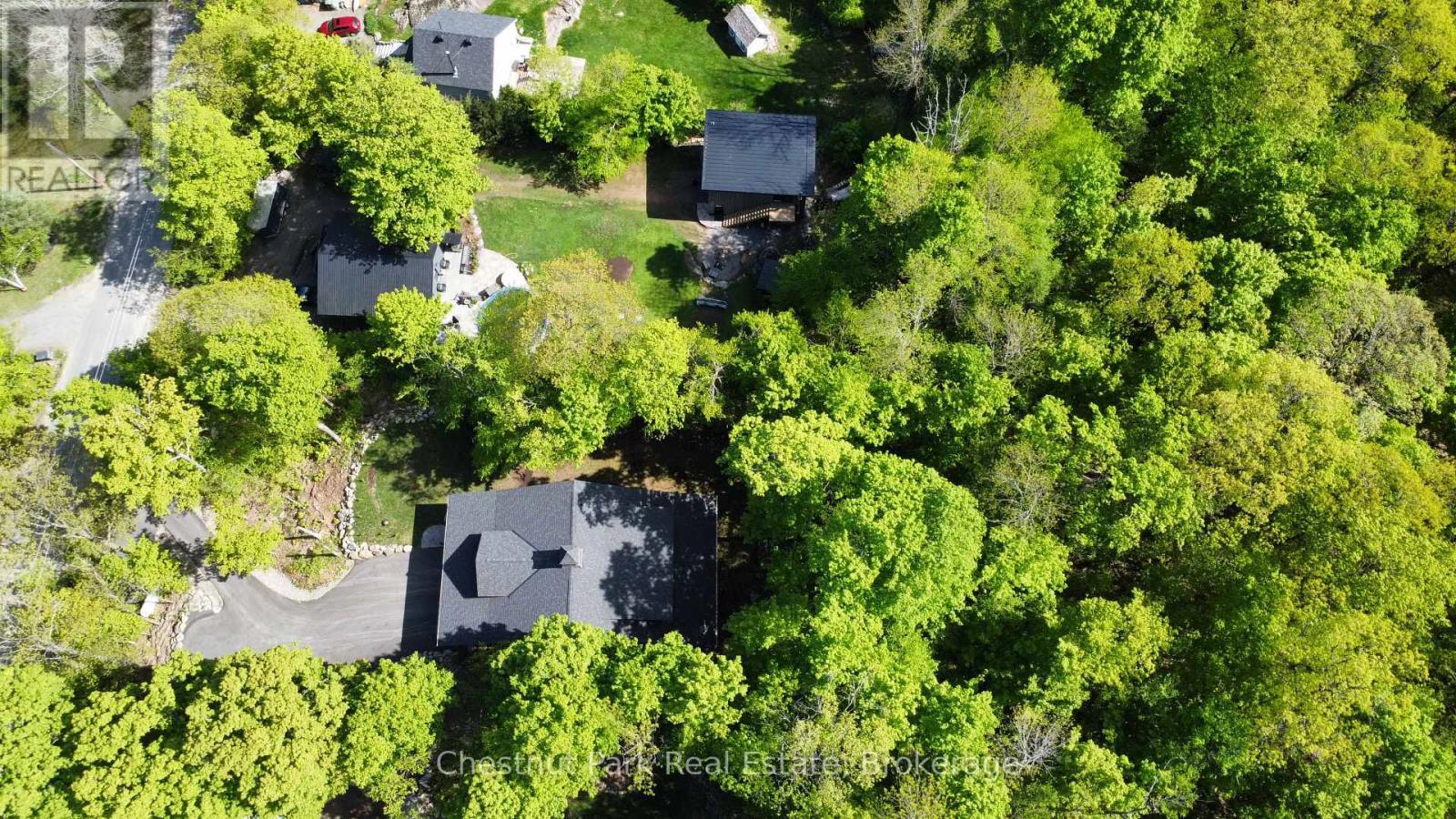 












39 TODHOLM DRIVE

,
Muskoka Lakes (Medora),




Ontario
P0B1J0

