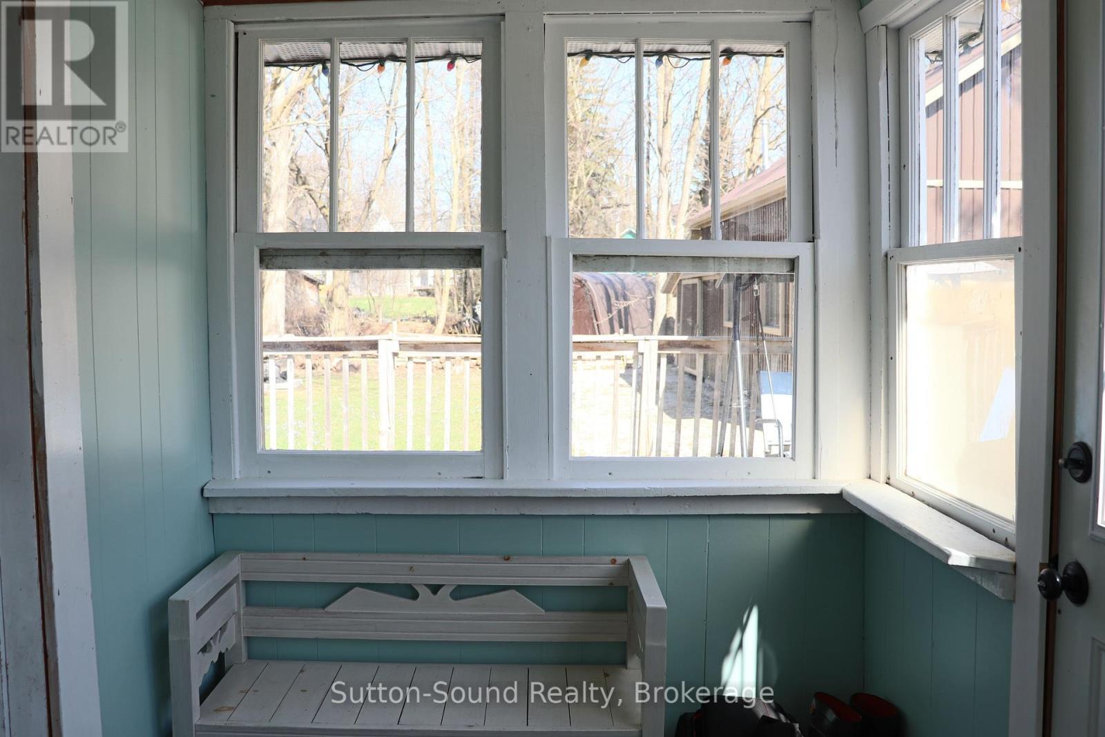 












31 YONGE STREET

,
Arran-Elderslie,




Ontario
N0H2N0


