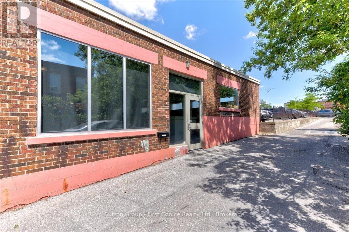 












REAR - 107 ERIE STREET

,
Stratford,




Ontario
N5A2M5


