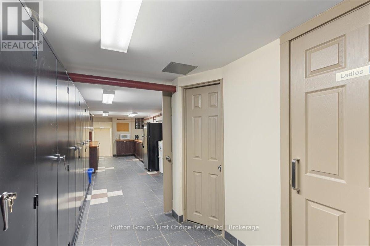 












REAR - 107 ERIE STREET

,
Stratford,




Ontario
N5A2M5

