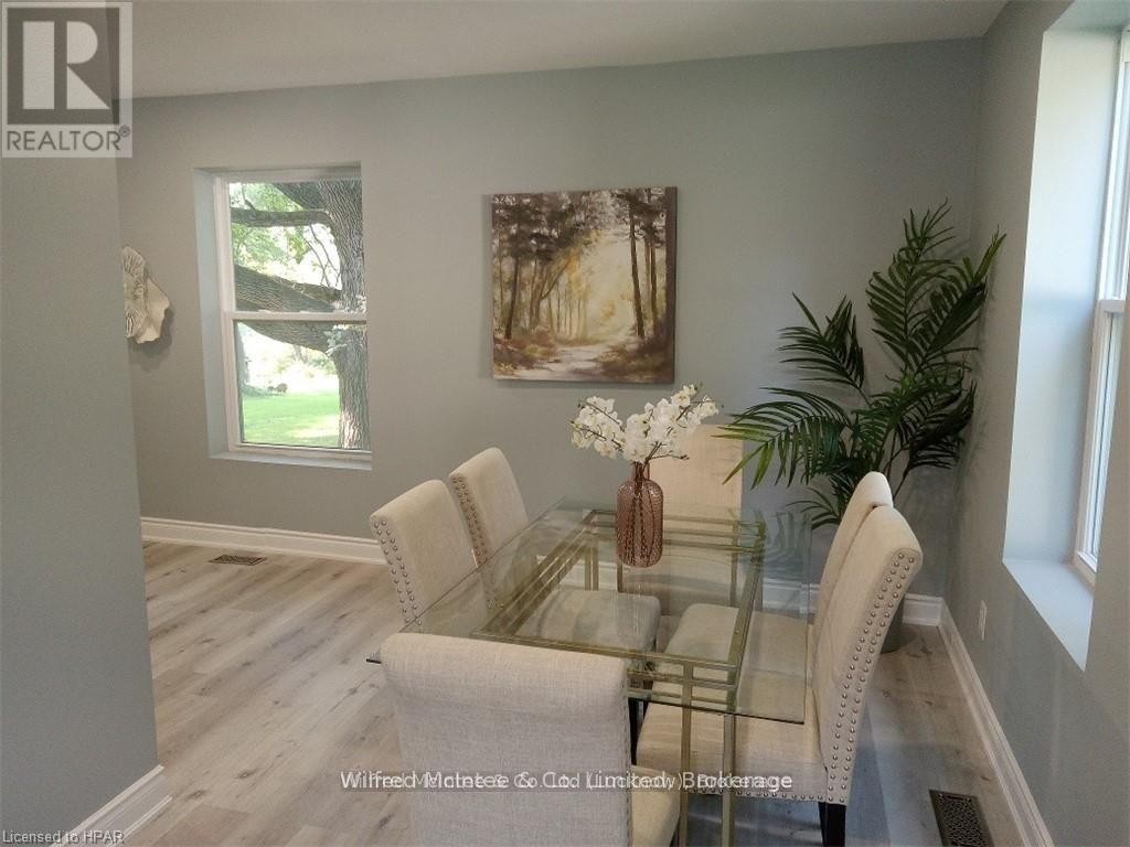 












476 HAMILTON STREET

,
Huron-Kinloss (Lucknow),




Ontario
N0G2H0

