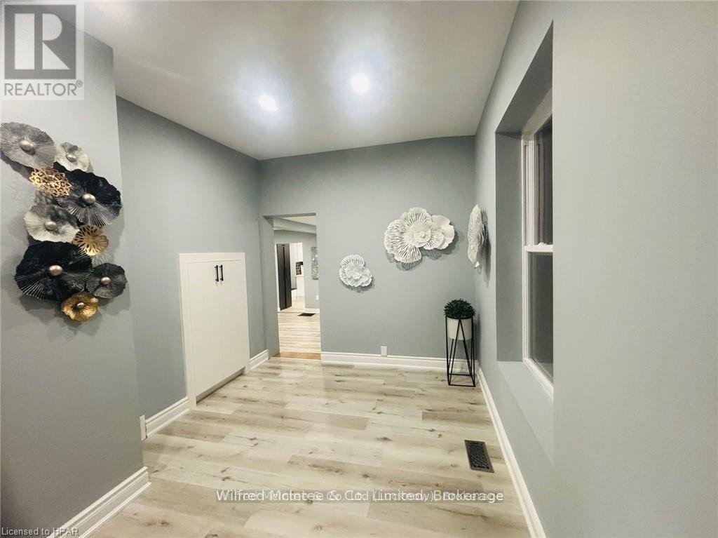 












476 HAMILTON STREET

,
Huron-Kinloss (Lucknow),




Ontario
N0G2H0

