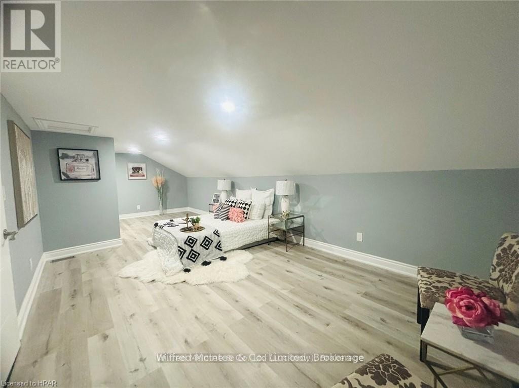 












476 HAMILTON STREET

,
Huron-Kinloss (Lucknow),




Ontario
N0G2H0

