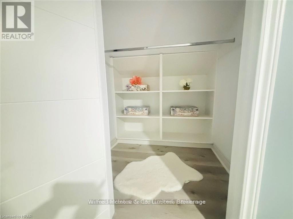 












476 HAMILTON STREET

,
Huron-Kinloss (Lucknow),




Ontario
N0G2H0

