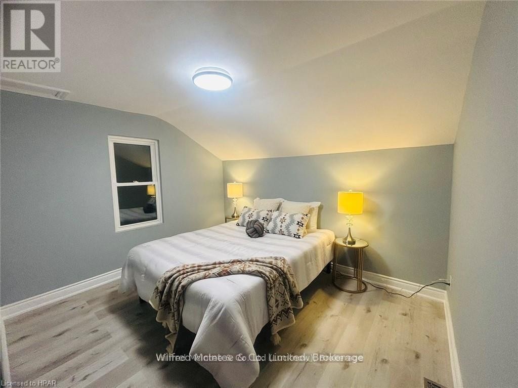 












476 HAMILTON STREET

,
Huron-Kinloss (Lucknow),




Ontario
N0G2H0

