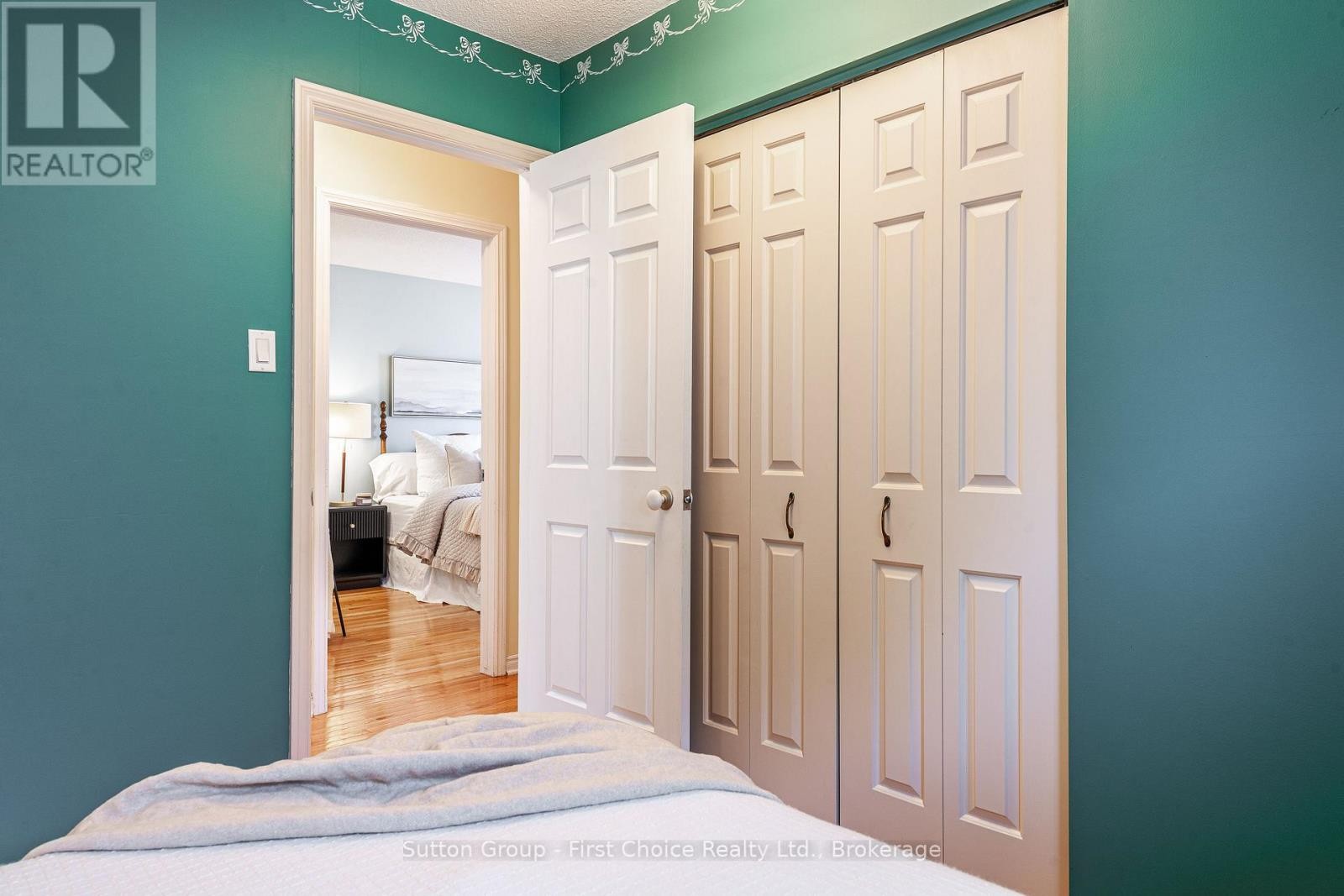 












142 KENNER CRESCENT

,
Stratford,




Ontario
N5A7H2

