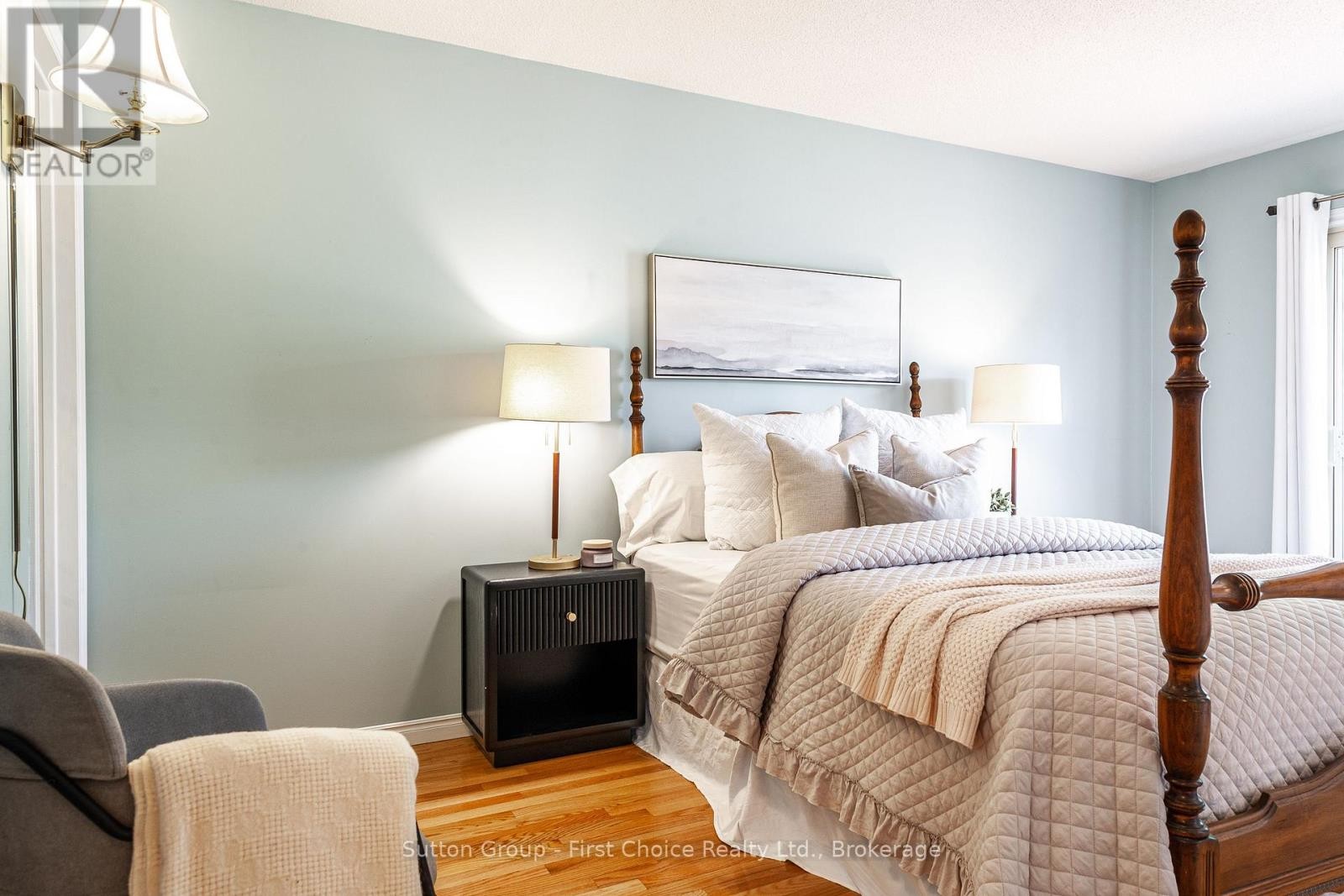 












142 KENNER CRESCENT

,
Stratford,




Ontario
N5A7H2

