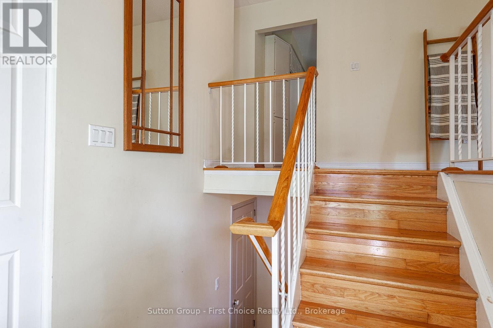 












142 KENNER CRESCENT

,
Stratford,




Ontario
N5A7H2

