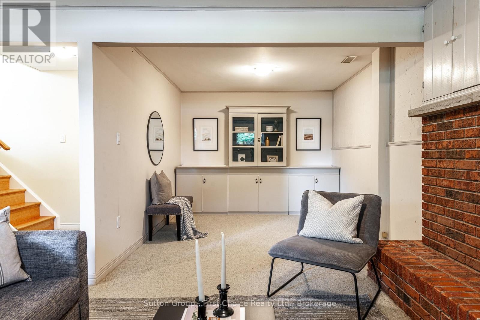 












142 KENNER CRESCENT

,
Stratford,




Ontario
N5A7H2

