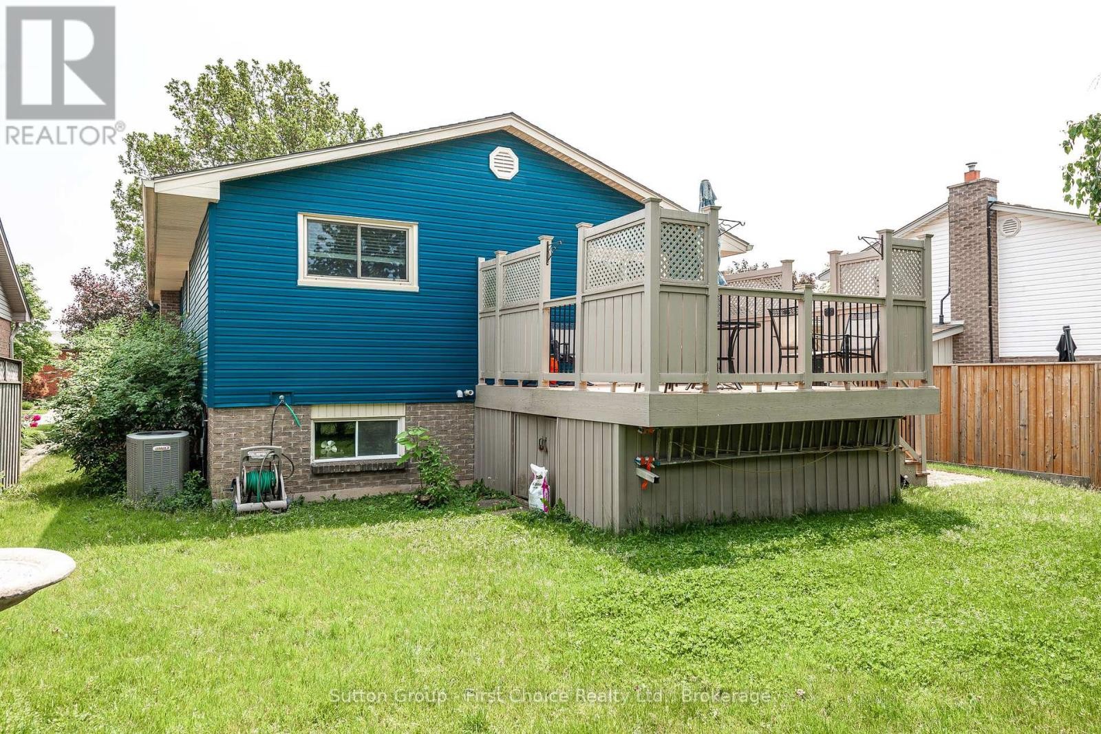 












142 KENNER CRESCENT

,
Stratford,




Ontario
N5A7H2

