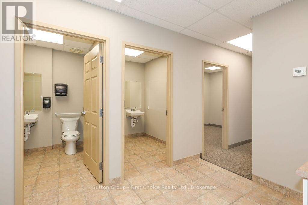 












154 DOWNIE STREET

,
Stratford,




Ontario
N5A1X1

