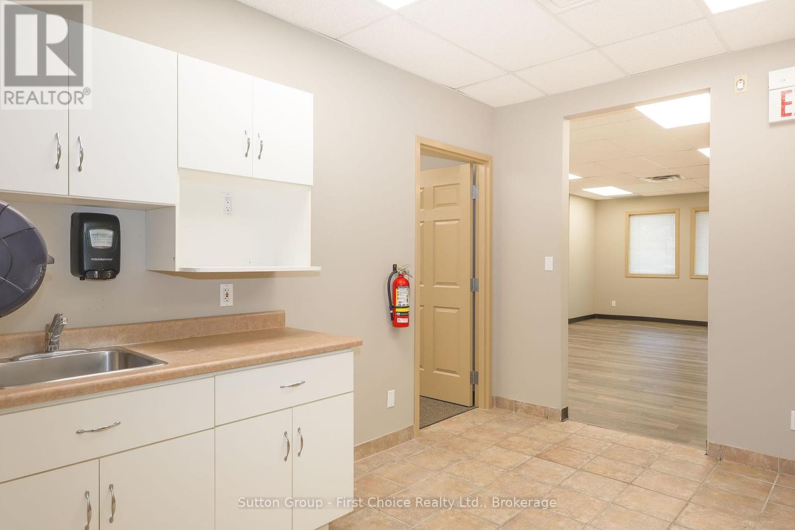 












154 DOWNIE STREET

,
Stratford,




Ontario
N5A1X1

