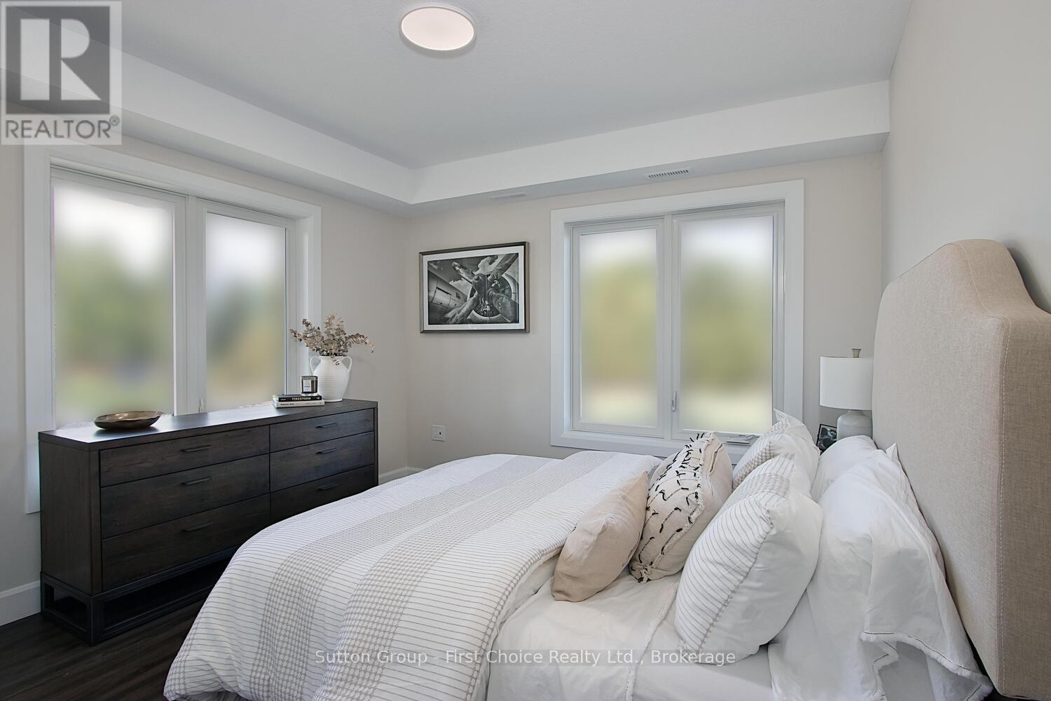 












UNIT 37 - 3202 VIVIAN LINE

,
Stratford,




Ontario
N5A0K6

