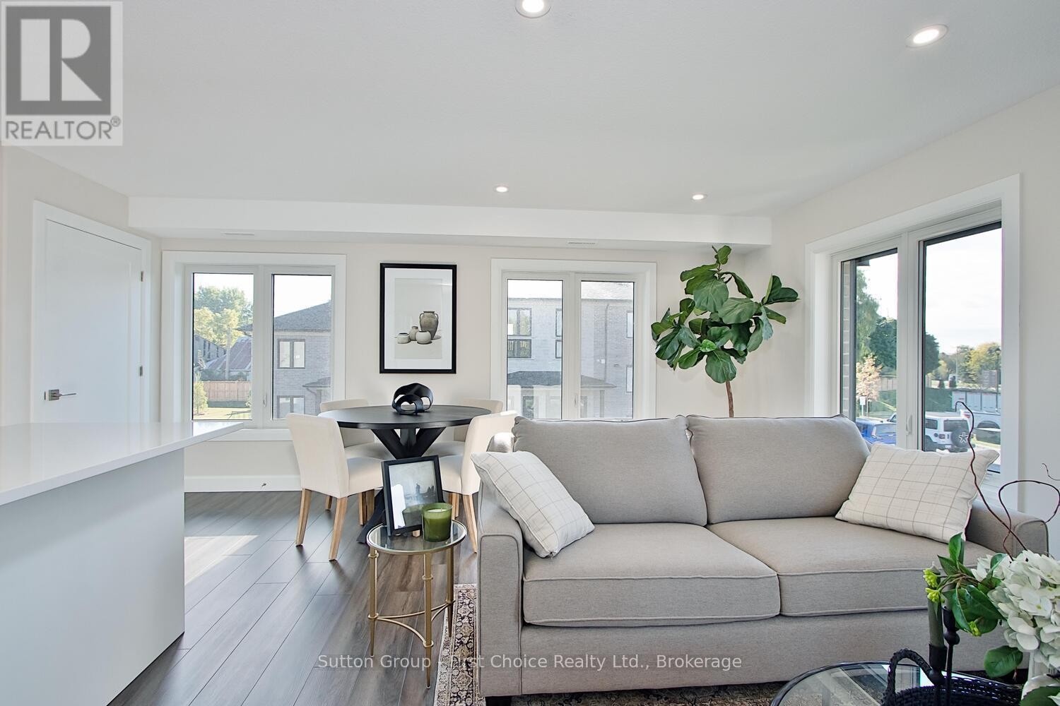 












UNIT 37 - 3202 VIVIAN LINE

,
Stratford,




Ontario
N5A0K6

