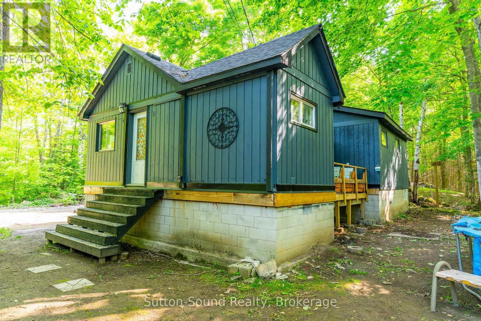 












442 BERFORD LAKE ROAD

,
South Bruce Peninsula,




Ontario
N0H2T0

