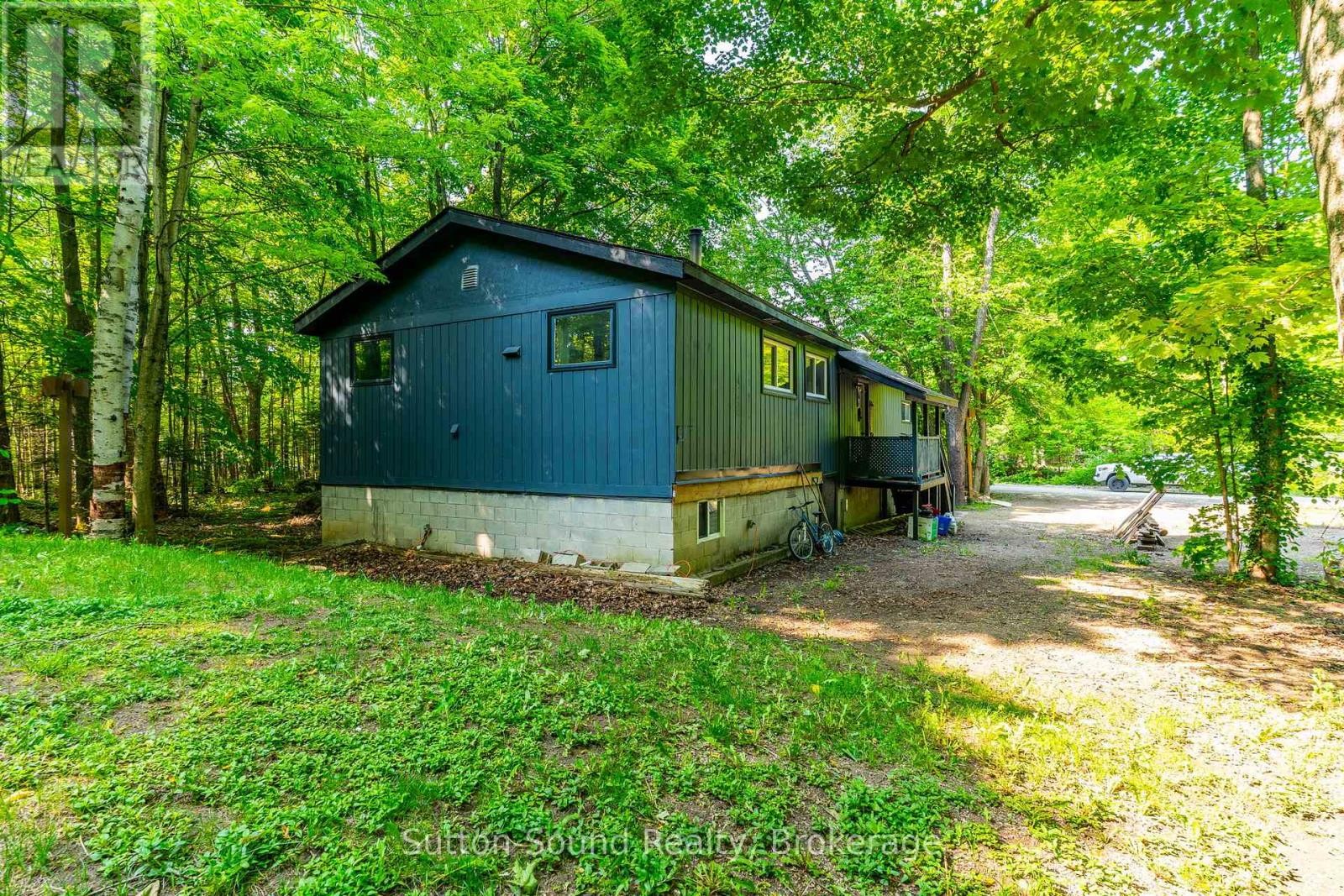 












442 BERFORD LAKE ROAD

,
South Bruce Peninsula,




Ontario
N0H2T0

