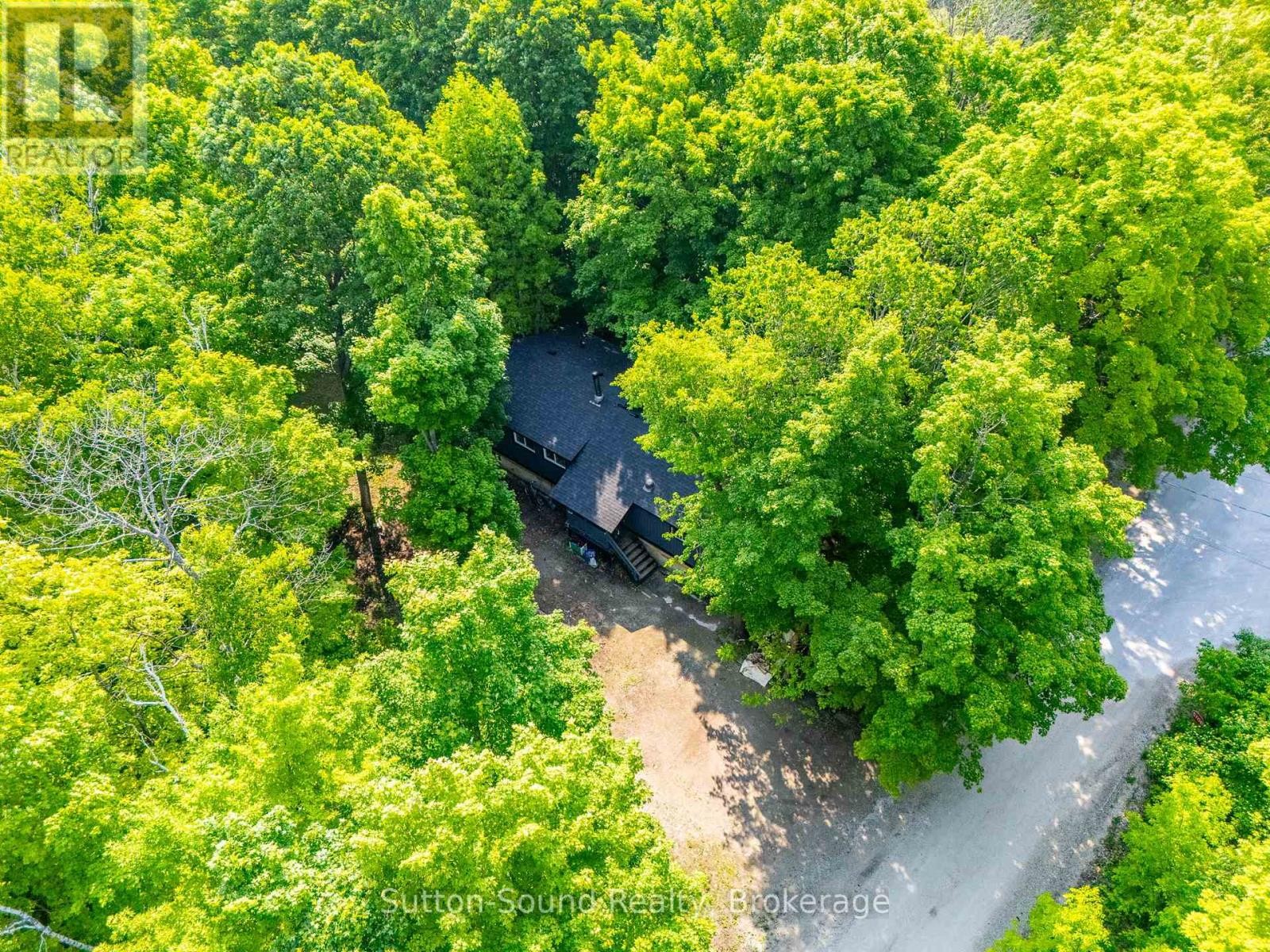 












442 BERFORD LAKE ROAD

,
South Bruce Peninsula,




Ontario
N0H2T0


