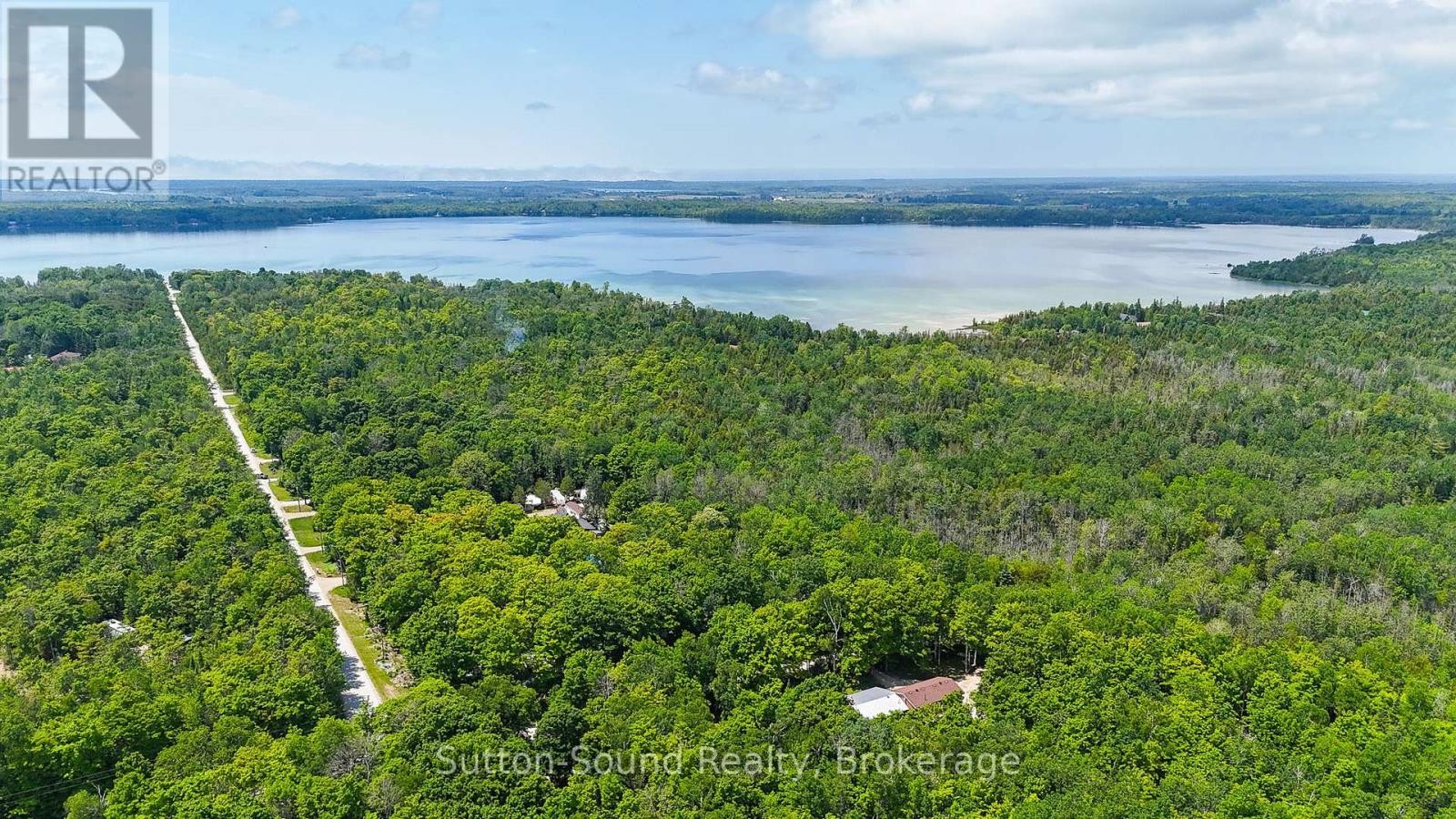












442 BERFORD LAKE ROAD

,
South Bruce Peninsula,




Ontario
N0H2T0

