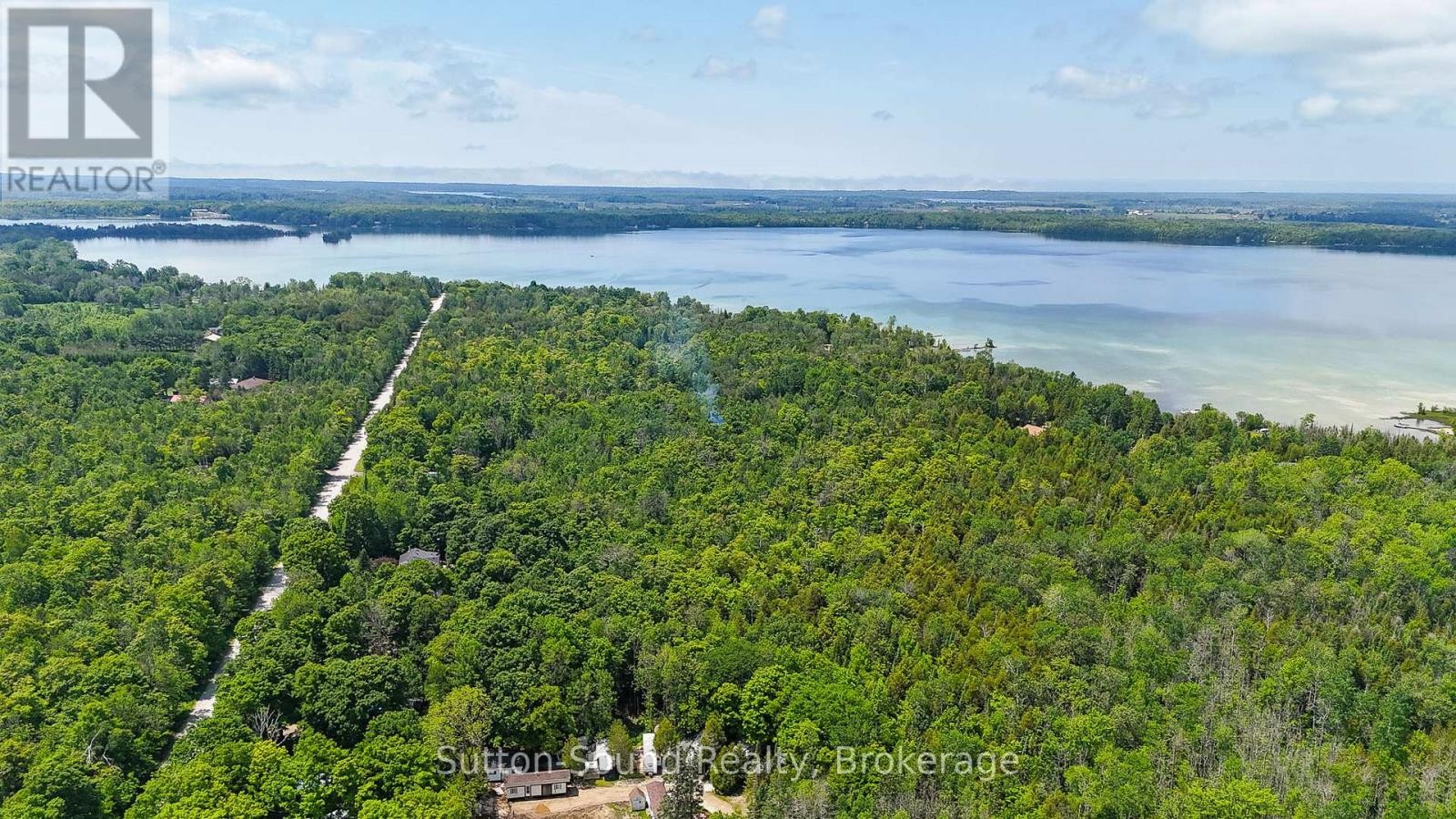 












442 BERFORD LAKE ROAD

,
South Bruce Peninsula,




Ontario
N0H2T0

