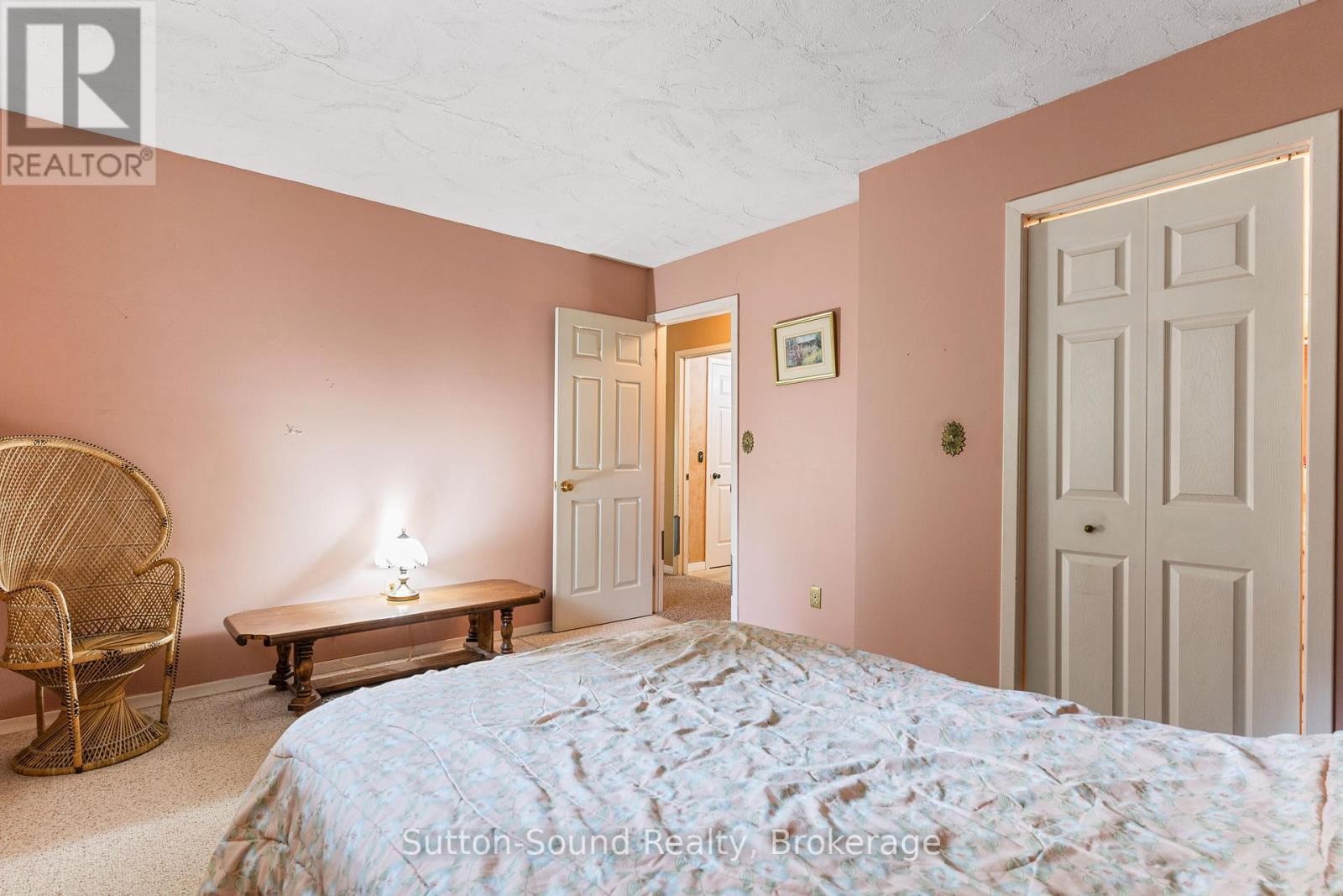 












17 FRONT STREET

,
South Bruce Peninsula,




Ontario
N0H1P0

