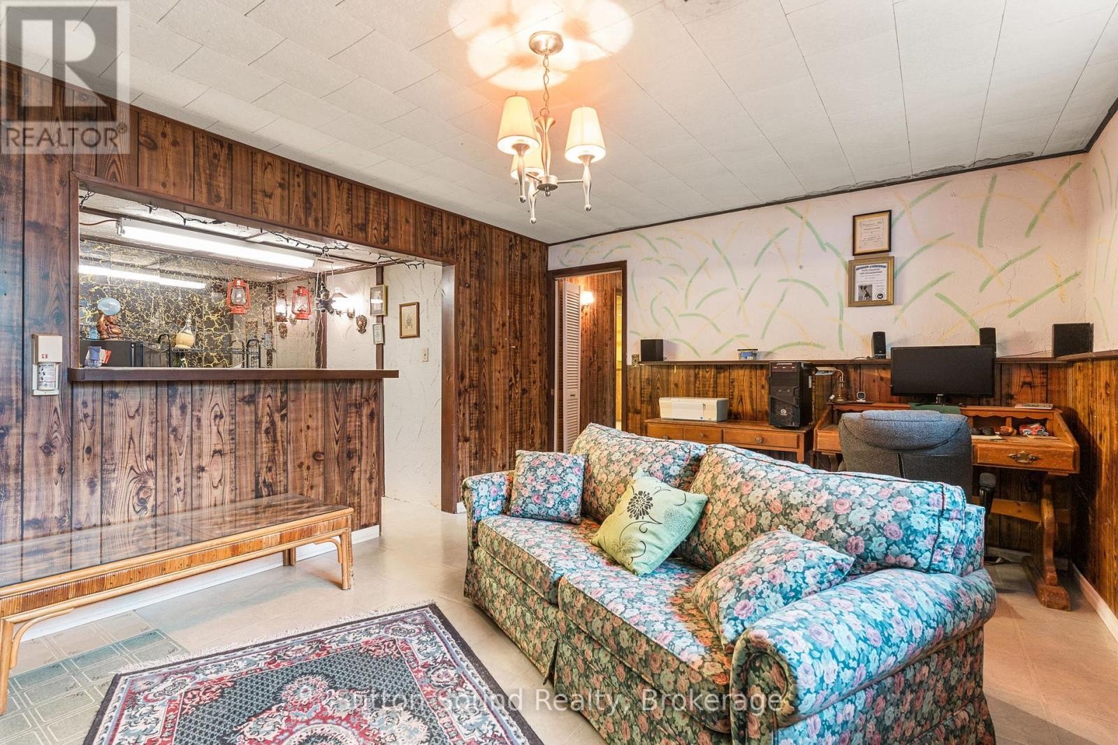 












17 FRONT STREET

,
South Bruce Peninsula,




Ontario
N0H1P0

