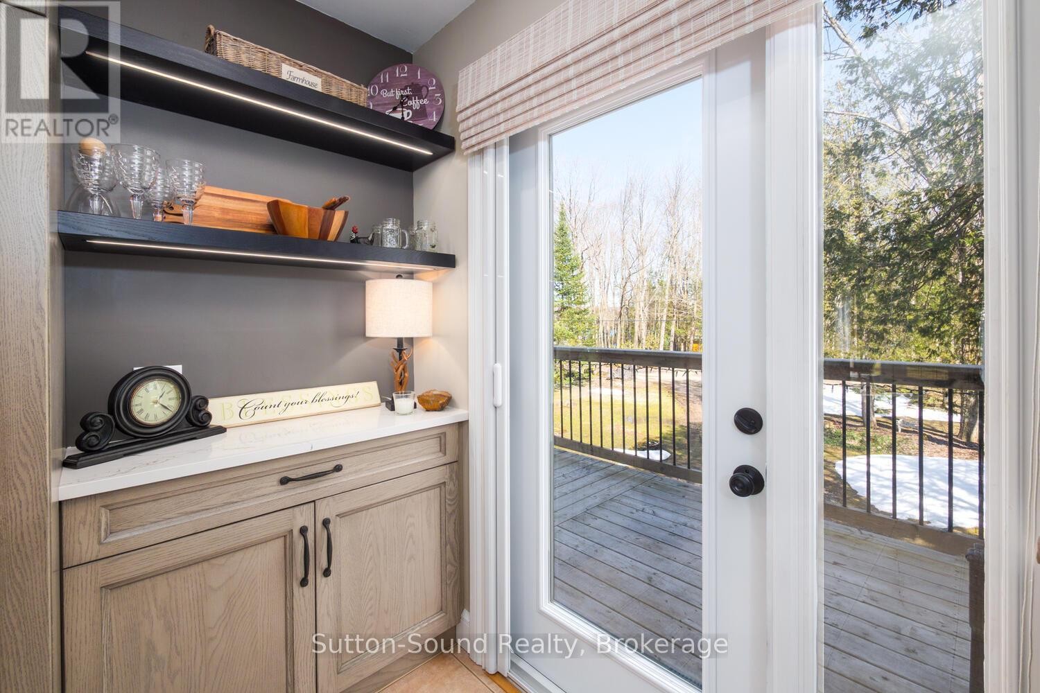 












134 LAKEVIEW DRIVE

,
Georgian Bluffs,




Ontario
N0H2T0

