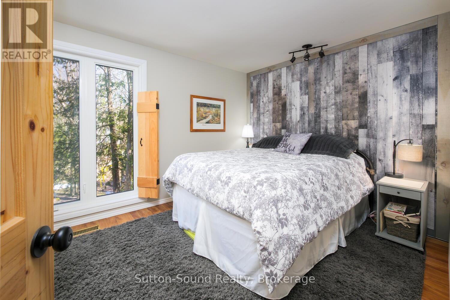












134 LAKEVIEW DRIVE

,
Georgian Bluffs,




Ontario
N0H2T0

