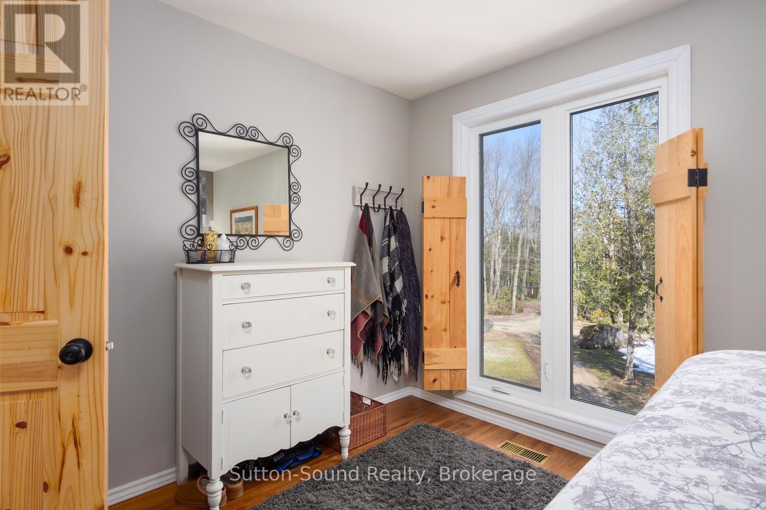 












134 LAKEVIEW DRIVE

,
Georgian Bluffs,




Ontario
N0H2T0

